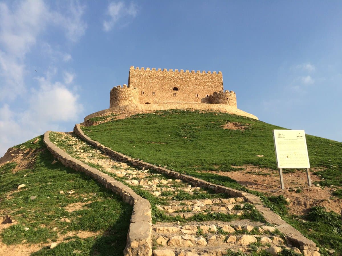 Khanzad Castle